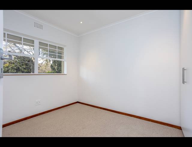 2 BEDROOM APARTMENT TO LET IN NEWLANDS